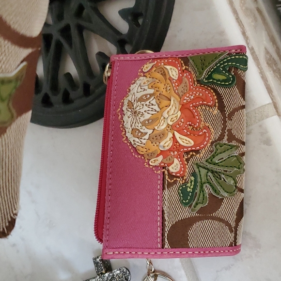 💕 COACH Pink Floral Handbag & Mini Skinny Wallet 💕 - Picture 4 of 17